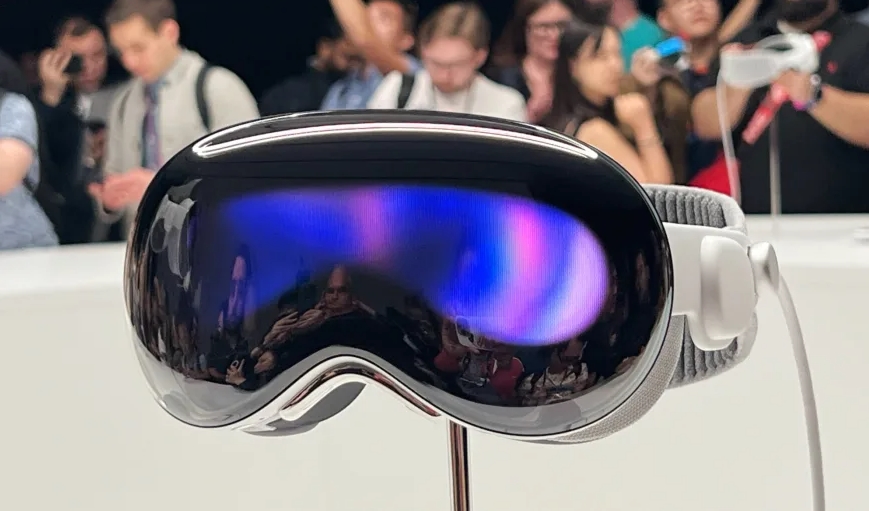Sự khác biệt không thể lớn hơn giữa Vision Pro của Apple và Meta Quest 4 su khac biet giua vision pro cua apple va meta quest congngheaz 4