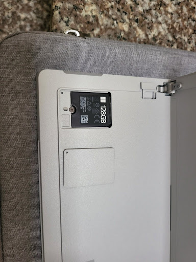 Nguyên Nhân Và Cách Thay Pin Surface Pro 6 Bị Hỏng 2 nguyen nhan va cach thay pin surface pro 6 bi hong congngheaz 1