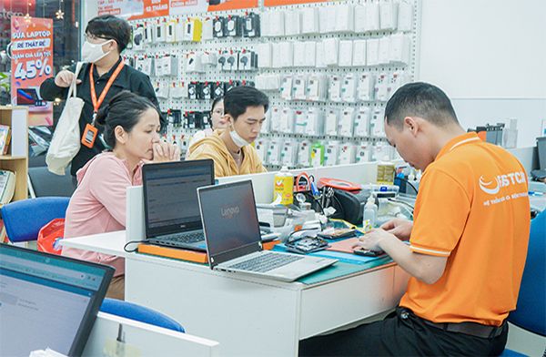 Thay màn hình iPhone 13 có gì khác so với các dòng khác 2 thay man hinh iphone 13 co gi khac so voi cac dong khac congngheaz 1